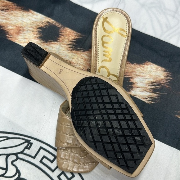 Sam Edelman  Sandle - Picture 4 of 4